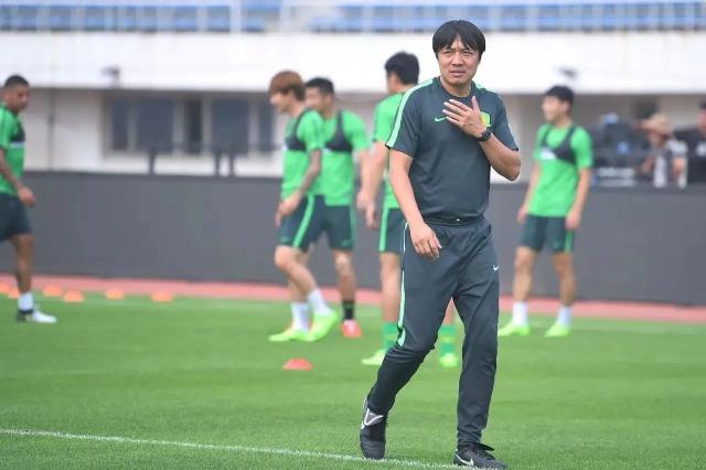 蜂鸟电竞赛事资讯-谢峰：姜祥佑适合国安打法 已找到巴坎布的替代者