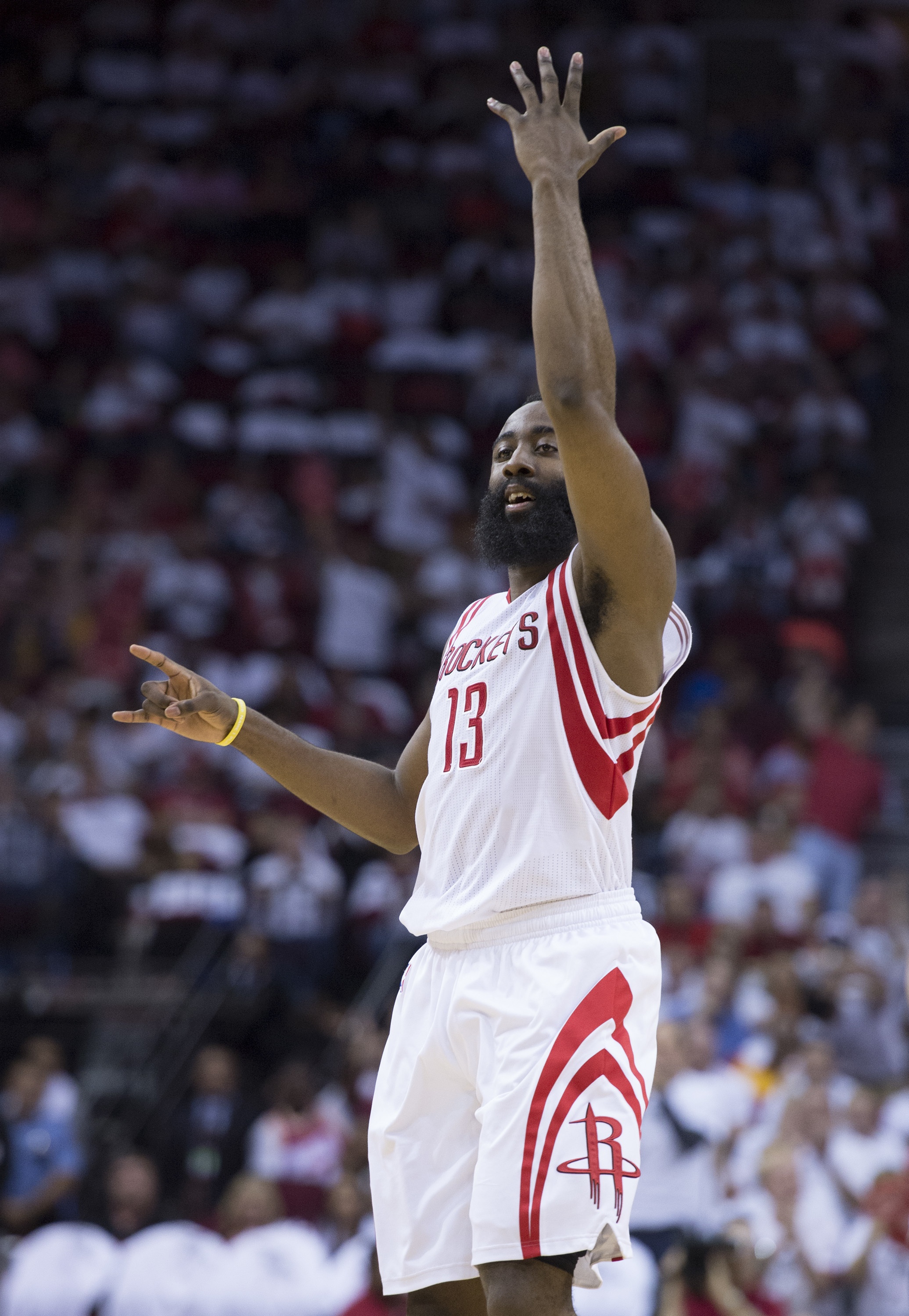 蜂鸟电竞比分平台-现役单场15次出手命中率80%+10助都有谁？仅一人40+&amp;一人四次达成