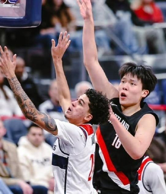 蜂鸟电竞赛事资讯-开拓者交易日耍了所有人，罗威和格兰特都没有送走